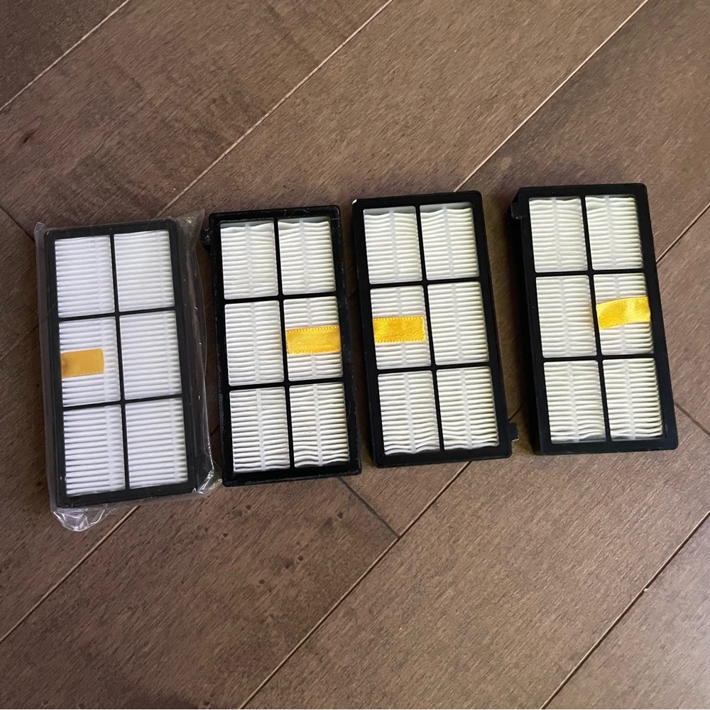 NWT Set of 4 Black and White Vacuum Filters Roomba